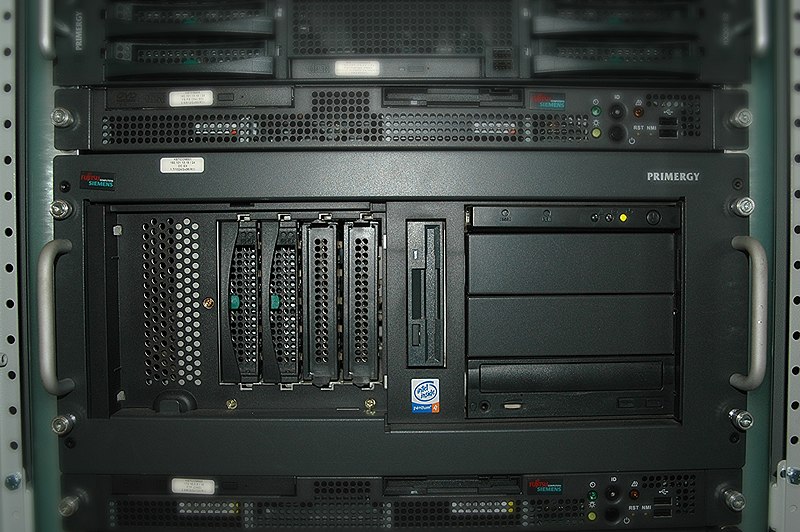 File:Fujitsu Siemens Primergy Servers.jpeg