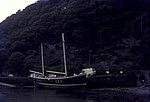 Thumbnail for File:Garlandstone at Porth Aberamffra Harbour - geograph.org.uk - 4182095.jpg