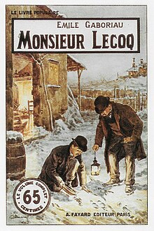 Monsieur Lecoq and an assistant bend down to the ground to inspect footprints in the snow. They are dressed in warm, brown jackets with bowler hats, one appears to carry a lantern and the other some kind of bowl or dish for an unknown purpose. Behind them, to their left, there is a house or barn with the door open and lights on inside - it appears cozy and comforting. In the background to their right, a haphazard fence can be seen, after which the slight incline of a hill and a distant house with the the windows lit up can be spotted.