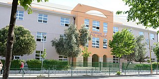 <span class="mw-page-title-main">Qemal Stafa High School</span> School in Tirana, Albania