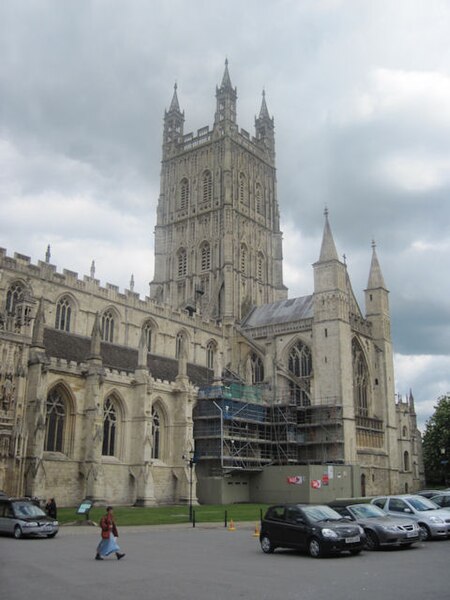 File:Gloucester Cathedral - geograph.org.uk - 1876672.jpg