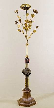 Golden Rose of Minucchio da Siena (1330), given by Pope John XXII to Rudolph III of Nidau, Count of Neuchatel Golden Rose MNMA Cl2351 n1.jpg