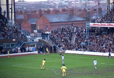 Coventry City playing against Oxford United at Highfield Road on 13 February 1982