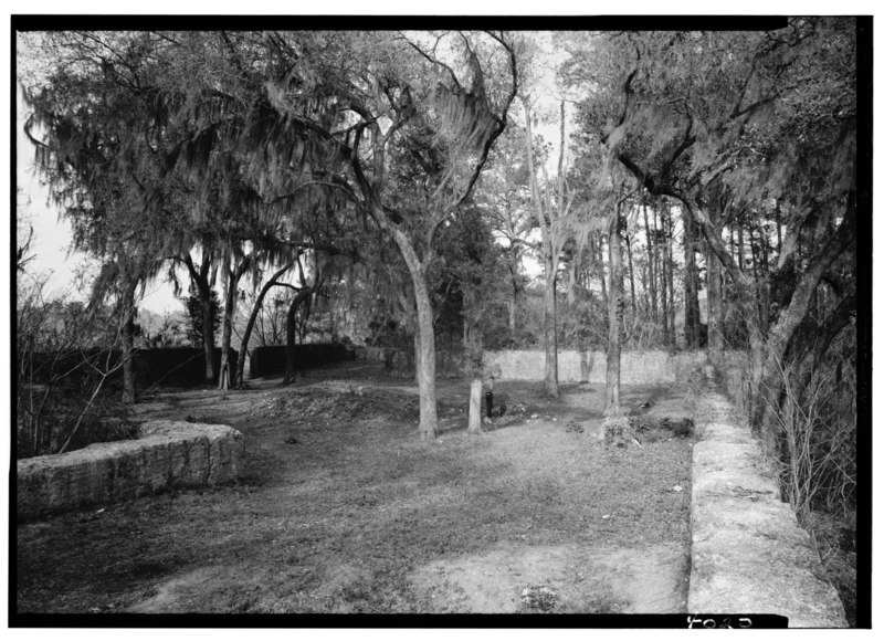 File:Historic American Buildings Survey, C.O. Greene, Photographer, 1940 GENERAL VIEW. - Fort Dorchester, Dorchester Creek Junction, Summerville, Dorchester County, SC HABS SC,18- ,2-1.tif