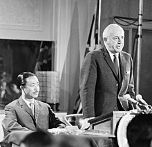 Ky with Prime Minister Harold Holt on his controversial 1967 visit to Australia. Holt and Ky 02.jpg