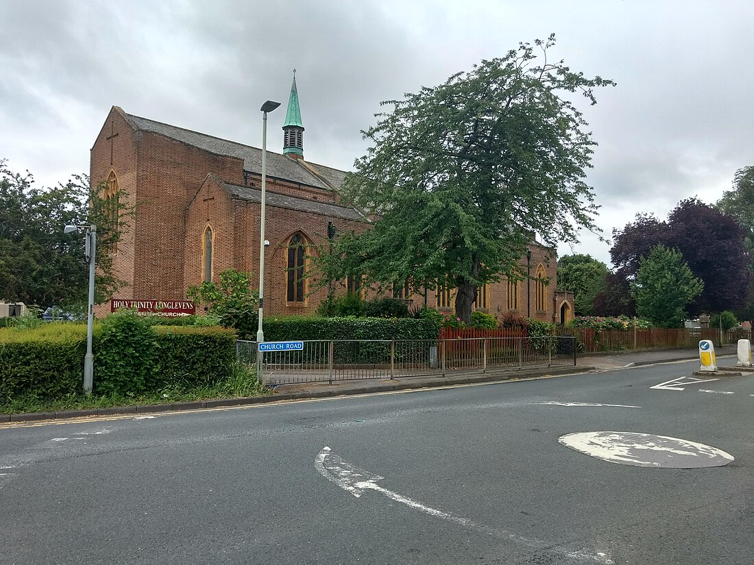 Holy Trinity Church, Longlevens