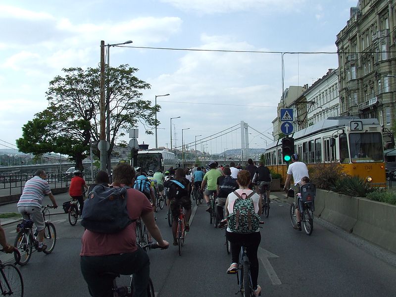 File:I bike Budapest 2016, 2.jpg