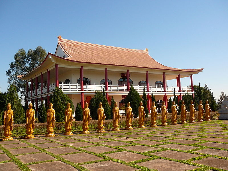 File:Iguacu-templo-budista.JPG