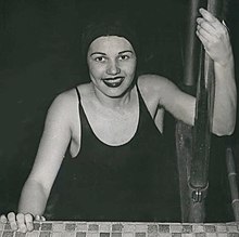 Jeanne Wilson 1945.jpg
