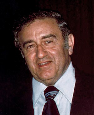 Jerry Siegel (1976) retouched.jpg