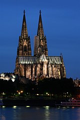 Kolner Dom abends.jpg