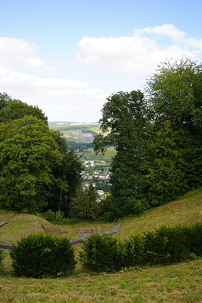 File:Kastel-Staadt Roman Amphitheater DSC05838 (51457466901).jpg