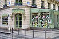 Ladurée-winkel op de Champs-Elysées in Parijs, geopend in 1997