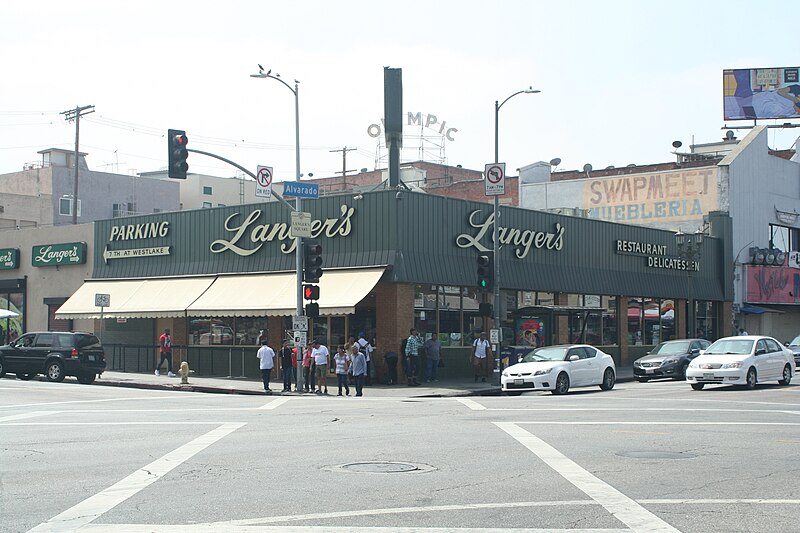 File:Langer's Deli from Langer's Square.jpg