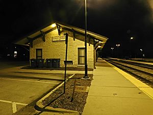 Лемонт станциясы - сәуір 2016.jpg