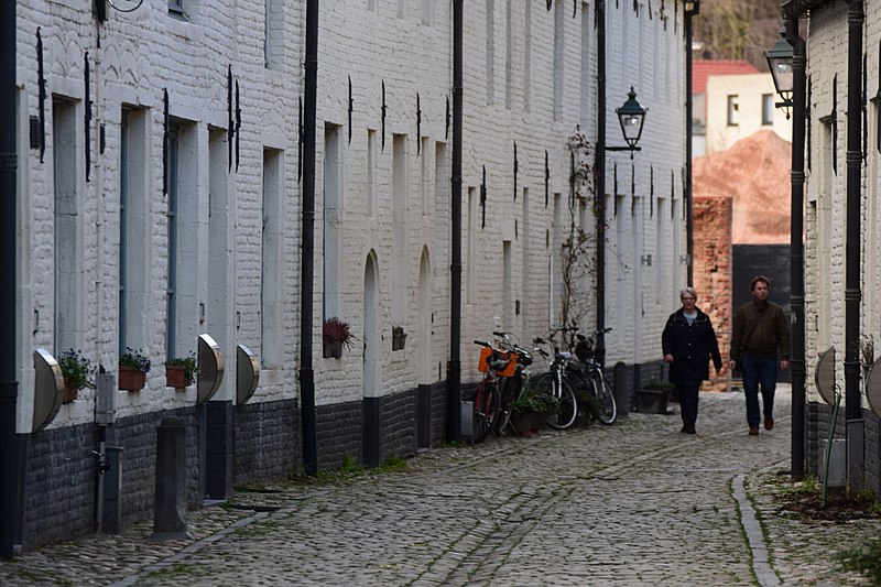 File:Leuven-beguinage.jpg