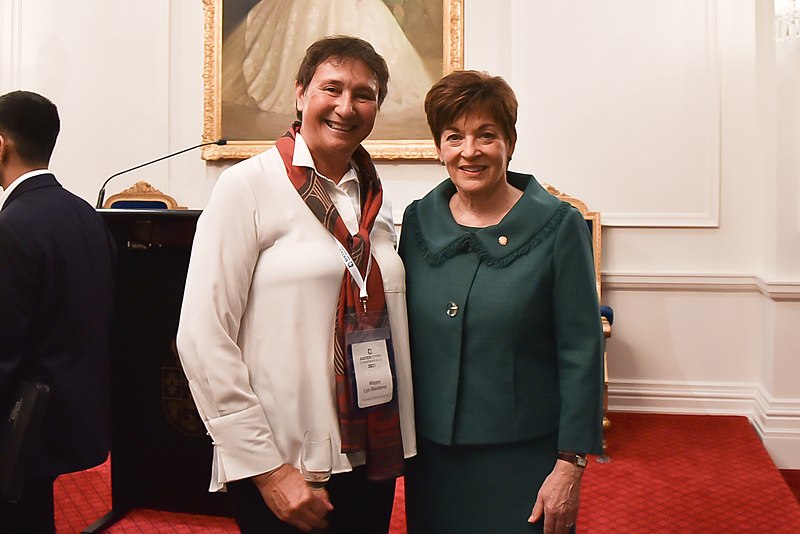 File:Lyn Riesterer and Patsy Reddy.jpg