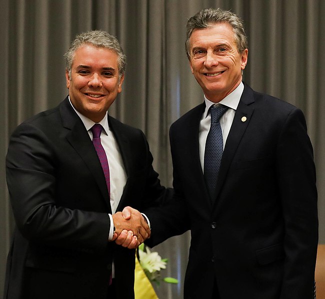 File:Macri & Duque 01.jpg