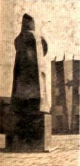 Статуата во весник од 1962 година
