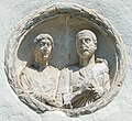 English: Ancient Roman relief medaillon (portrait grave stone of a Roman couple) CSIR II/2, 114 Deutsch: Alter römisches Relief-Medaillon (Porträt-Grabstein eines römischen Ehepaares) CSIR II/2, 114