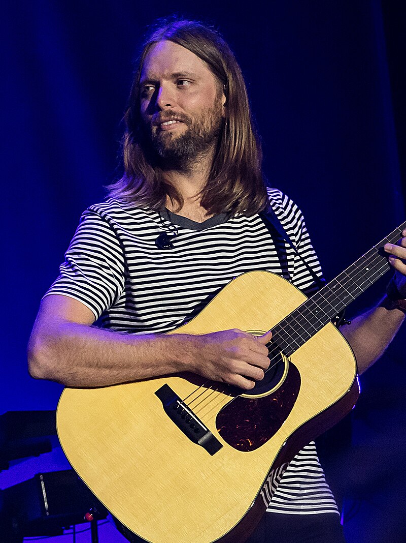 33 Maroon 5s James Valentine And Members Of Guster Join Dj Lance