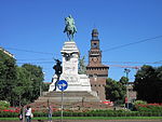Памятник перед замком Сфорца в Милане