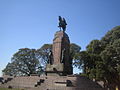 Памятник Карлосу Мария де Альвеару