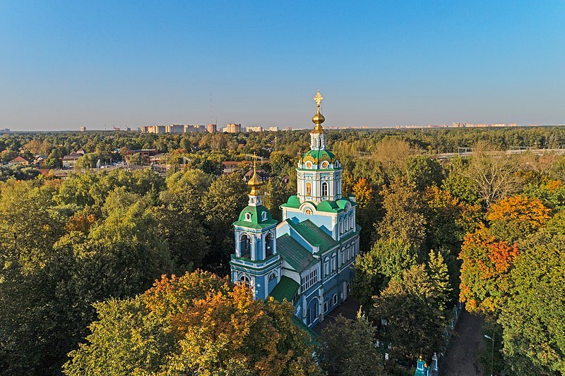 File:Nicholskoye-Arkhangelskoye Church 0314.jpg