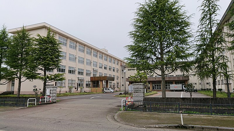 File:Niigata Prefectural Koide High School Kousya 2019,05.jpg