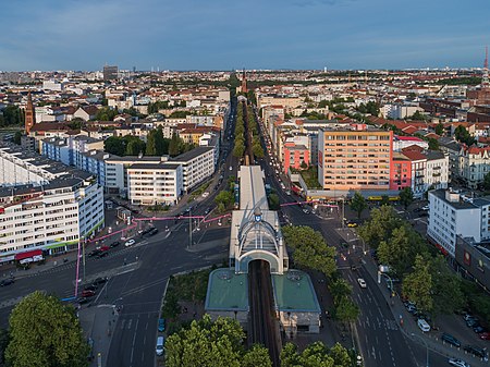 Nollendorfplatz B Schoeneberg 06 2017 img2