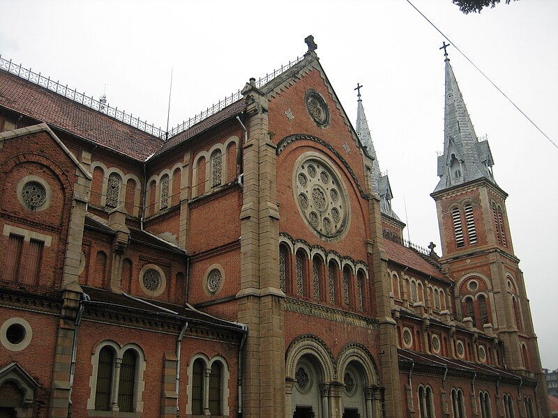 File:Notre Dame Cathedral in Saigon (1347339569).jpg