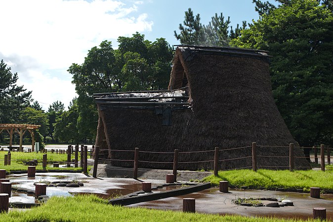 English: Okyouzuka Ruins site, in Nonoichi, Ishikawa, Japan. 日本語: 御経塚遺跡（石川県野々市市）