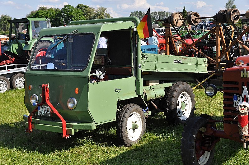 File:Oldtimerausstellung Hemmoor-Westersode 2012 by-RaBoe 103.jpg