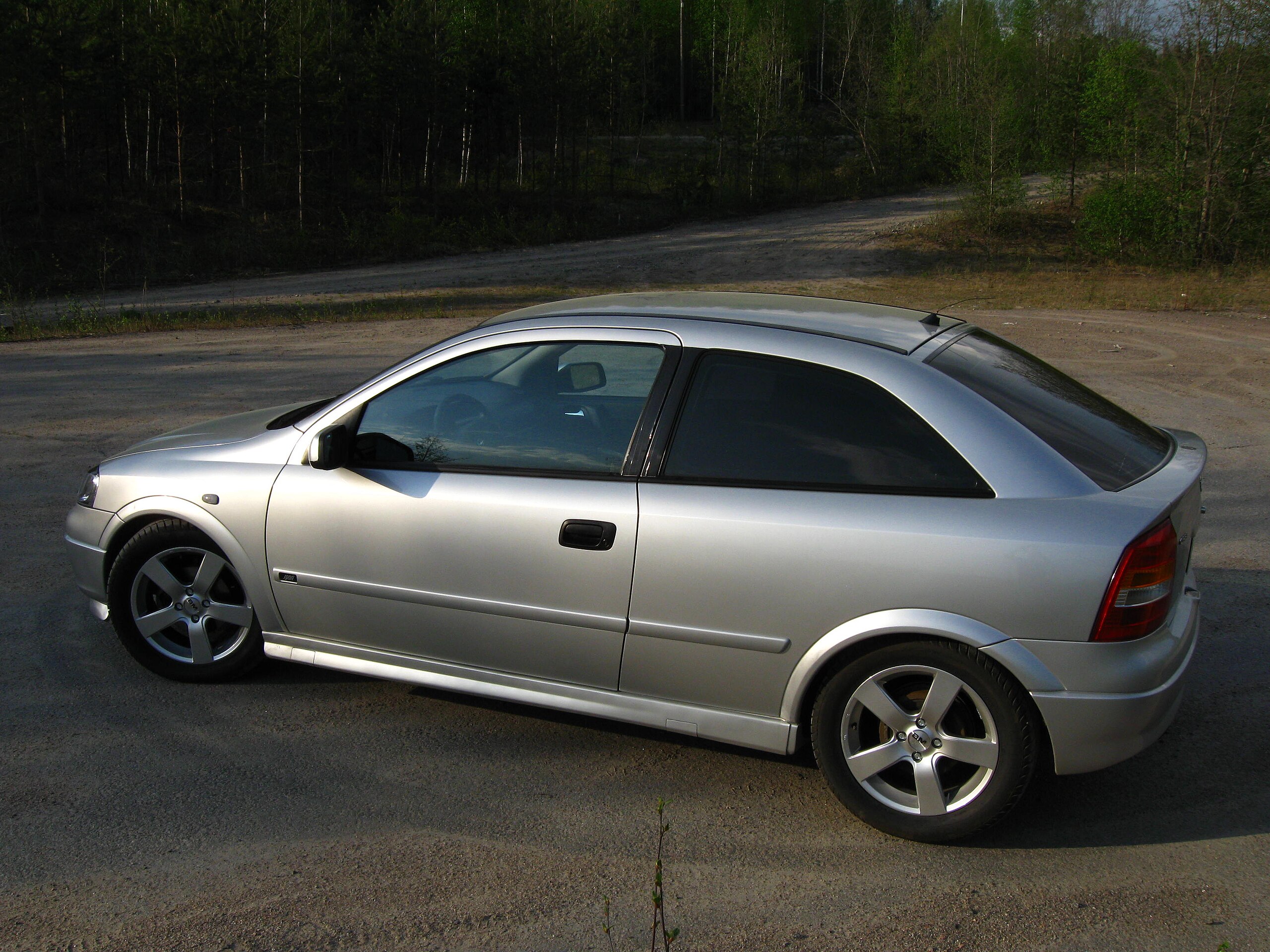 File:Opel Astra G Sport 1.6-16V.jpg - Wikimedia Commons