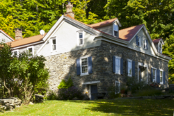 P1050055 (88) Krom Stone House at 31 Upper Whitfield Rd., Rochester, Ulster Cnty, NY 1.png