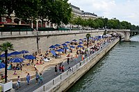 Pláž na pařížské náplavce (2013)