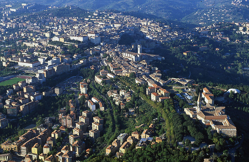 File:Perugia foto aerea.jpg