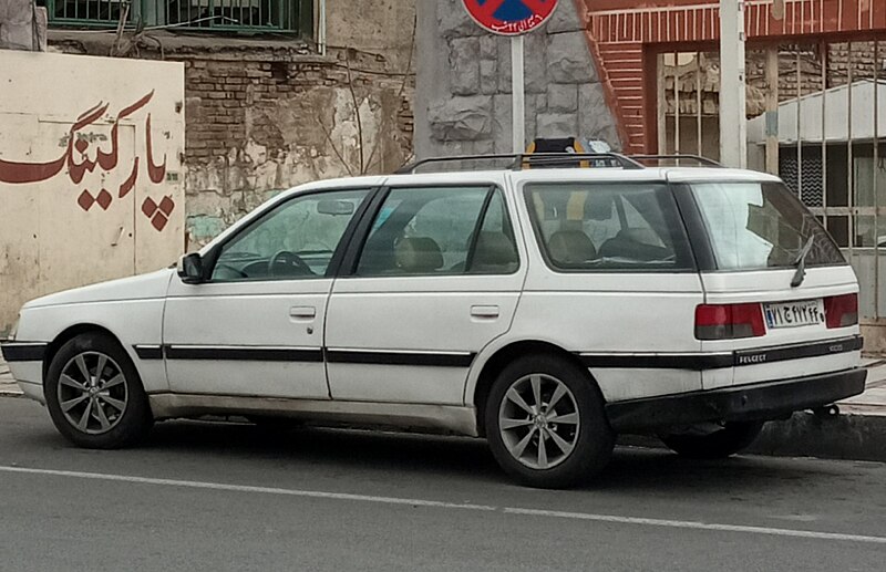 File:Peugeot 405 in iran .jpg