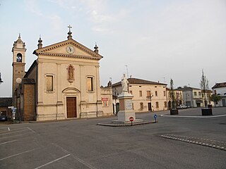 Piazza San Giuseppe, chiesa di San Giuseppe (Gaiba).jpg