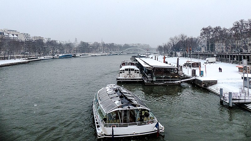 File:Port de La Bourdonnais 1, Paris 20 janvier 2013.jpg