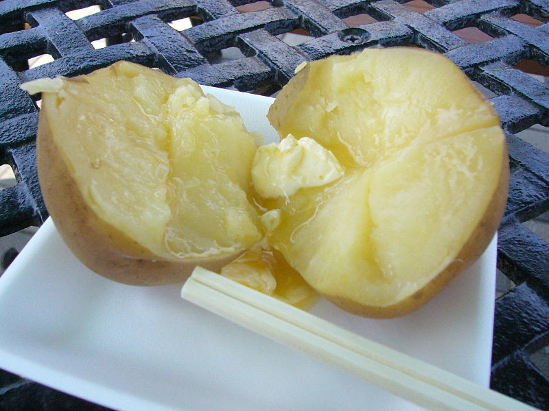 File:Potato&butter,mitinoeki-kurimoto,katori-city,japan.JPG
