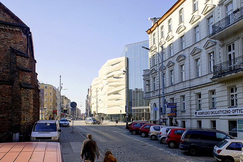 File:Poznań, Ulica Święty Marcin.jpg