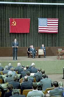 The closing joint-press conference of the Geneva Summit on November 21, 1985 President Ronald Reagan and Mikhail Gorbachev at the Geneva Summit.jpg