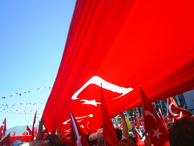 File:Protect Your Republic Protest İzmir8.JPG