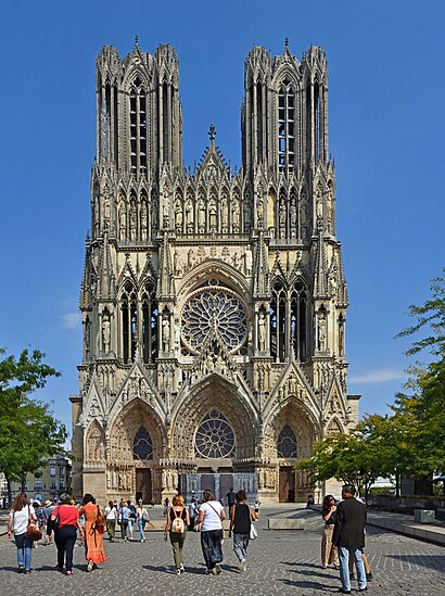 Comment aller à Cathédrale De Reims en transport en commun - A propos de cet endroit