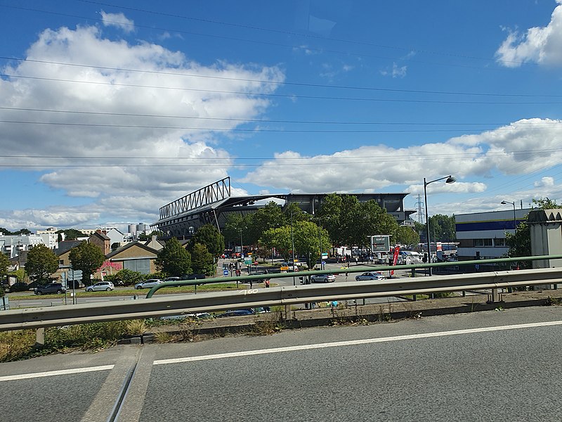 File:Rennes depuis la 4 voies, Roazhon Park.jpg