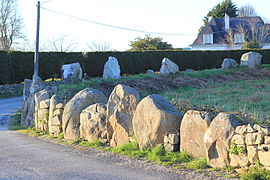 Restes de cromlech (Crucuny) 7555.JPG