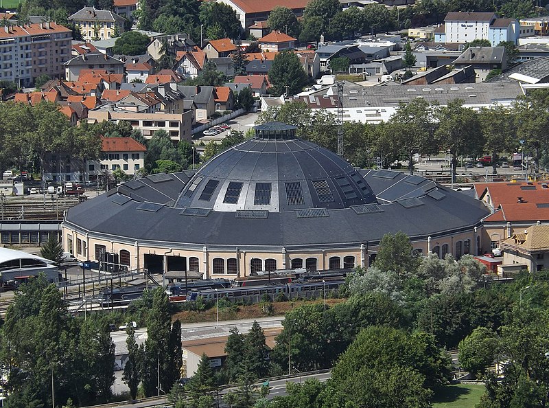 File:Rotonde ferroviaire de Chambéry (Savoie).jpg