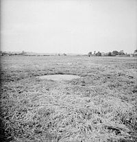 La tourelle d'un fort rétractable Pickett-Hamilton, rétractée au niveau du sol sur un aérodrome de chasse dans le sud de l'Angleterre.