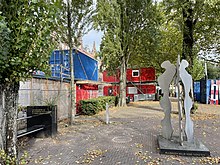 Monument 's-Gravesandeplein, Amsterdam (NH) nl in memory to the victims of SLM flight 764 SLM-ramp89monument.jpg